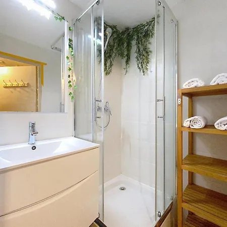 Le - Aux Pieds 4-5 Personnes 1800