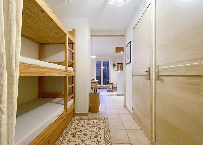 Le - Aux Pieds 4-5 Personnes 1800 Apartment