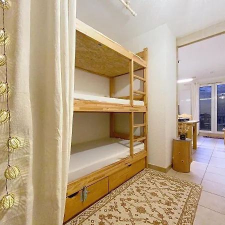 Apartment Le - Aux Pieds 4-5 Personnes 1800 *