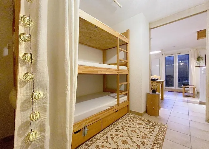 Apartment Le - Aux Pieds 4-5 Personnes 1800 *